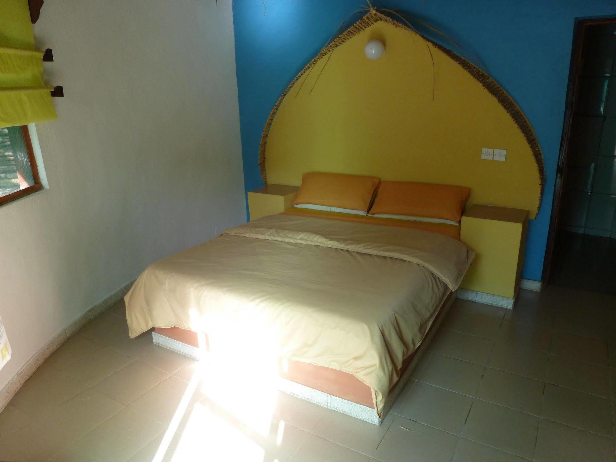 Footsteps Eco-Lodge Gunjur Bagian luar foto