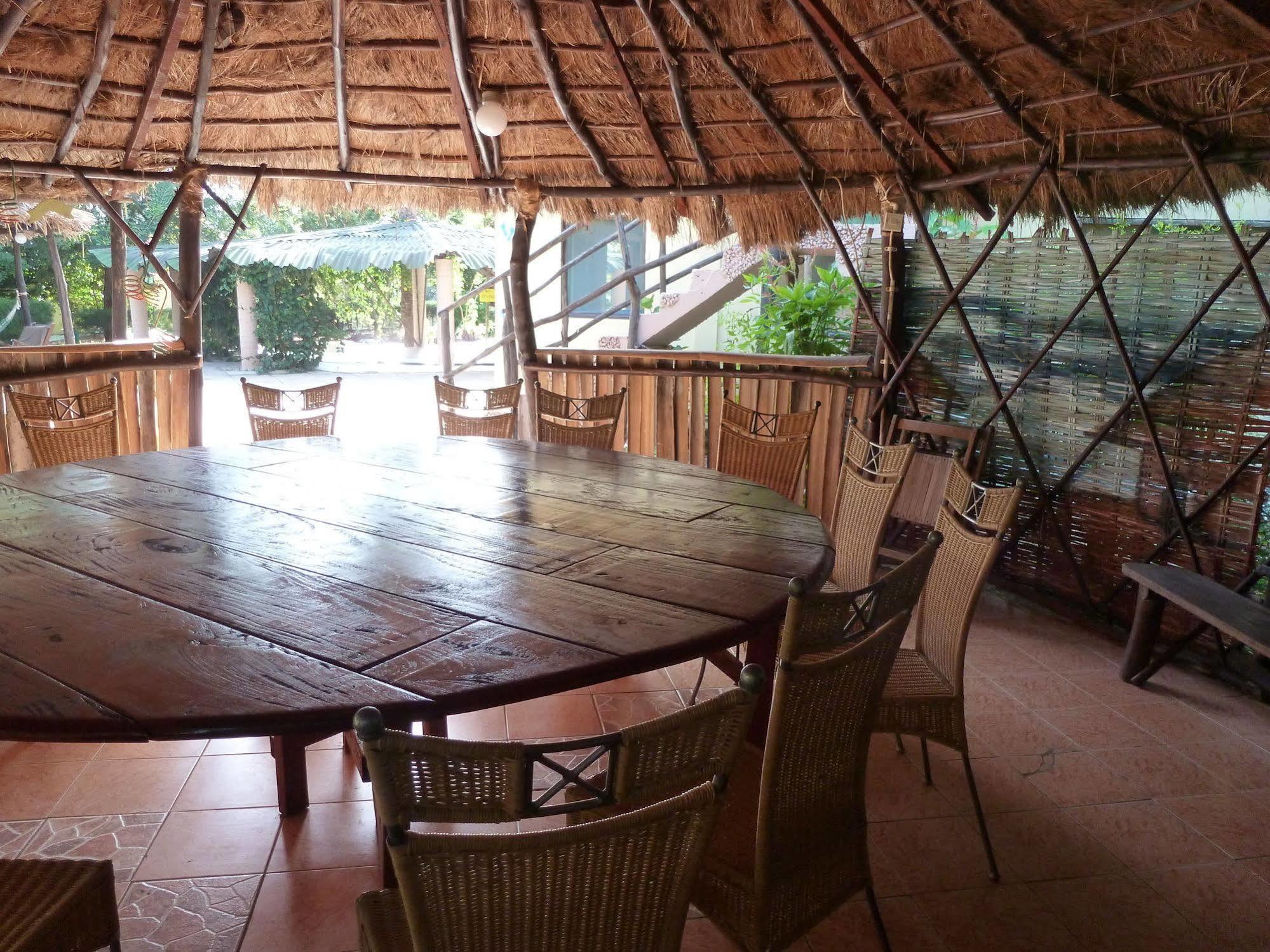 Footsteps Eco-Lodge Gunjur Bagian luar foto